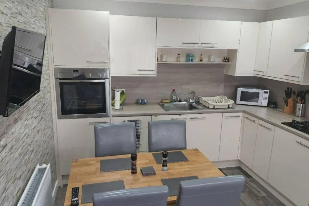 5 Riverside Place Thurso. 2 Bed, 2 Bathrooms. Buitenkant foto